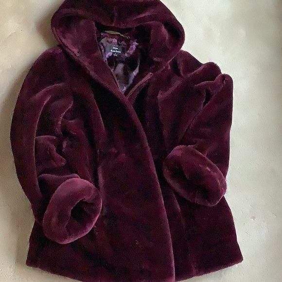 Dennis Basso burgundy faux fur coat.  Sz S.  Zipper, snaps and top but… - Picture 1 of 15
